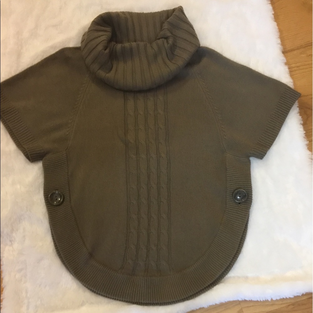 Gray Short Sleeve Sweater